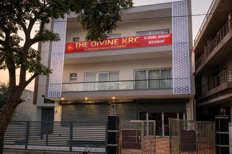 Super Hotel Pari Chowk Formerly The Divine KRC - image 9