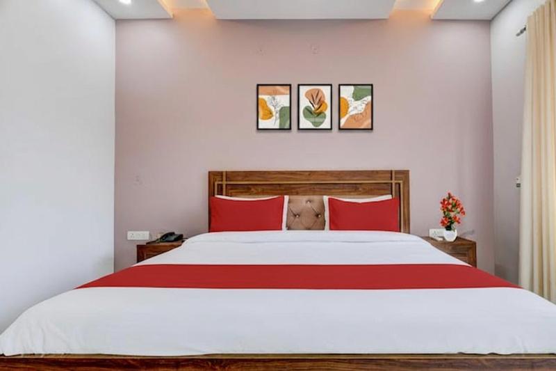 Super Hotel Pari Chowk Formerly The Divine KRC - image 2