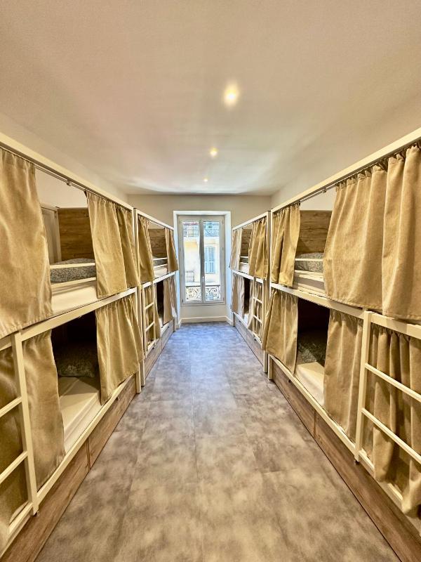 HOSTEL MEYERBEER - Rooms and Apartments - image 9