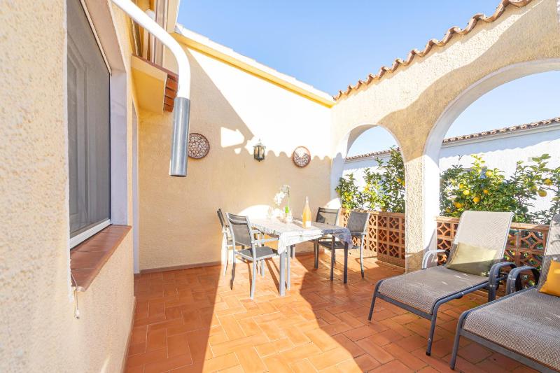 RESIDENCIA ALBERES -Apartamento completo con piscina barbacoa parking- B - image 31