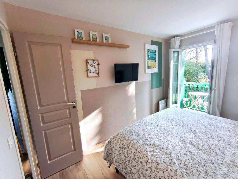 Belle maison avec acces piscine et golf - image 14