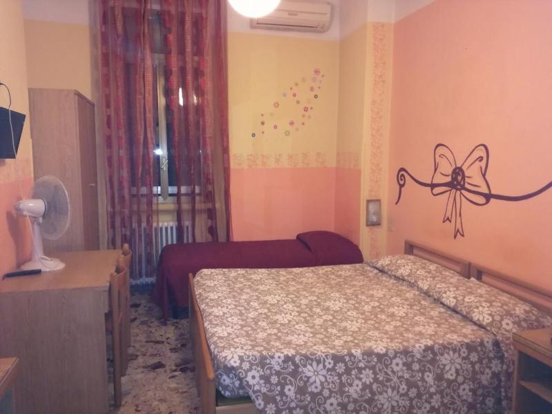 Triple Room image 3