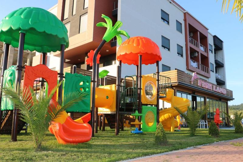 FishLand Seaside Apartments - image 6
