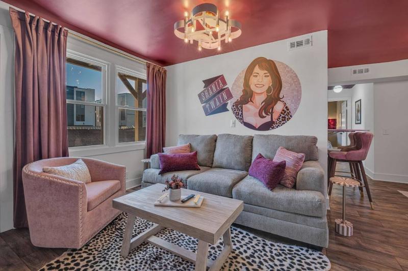 Modern 2BR Near Downtown Nashville | Free Parking - image 10