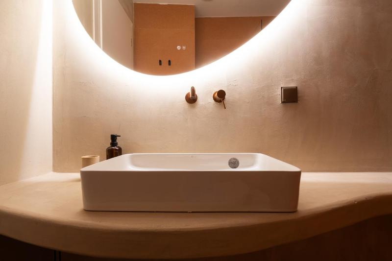 Eridanus Ceramis Suites - image 12