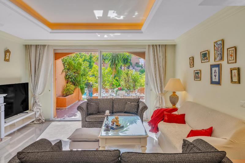 Casa El Palmeral by Finest Rentals - image 23