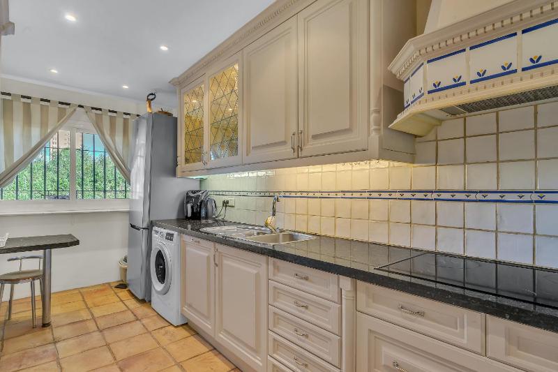 Casa El Palmeral by Finest Rentals - image 17