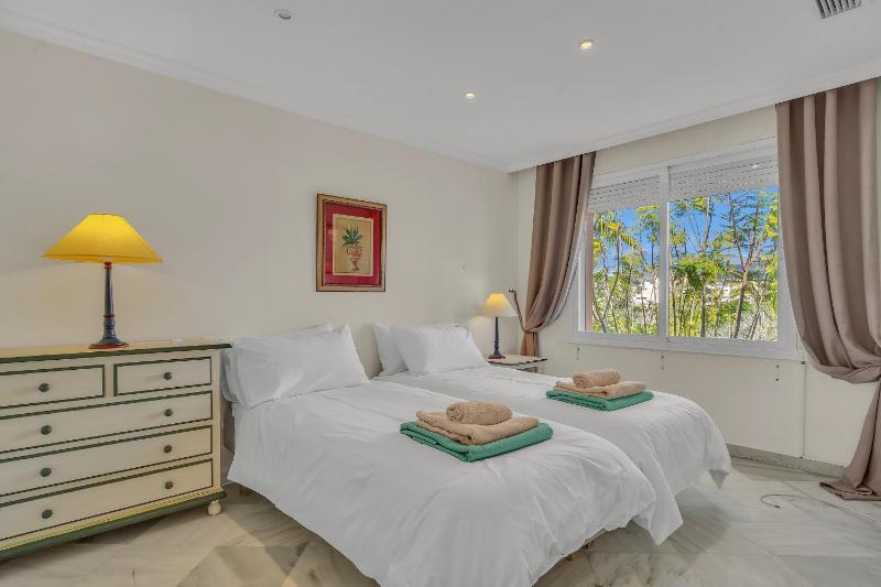 Casa El Palmeral by Finest Rentals - image 12