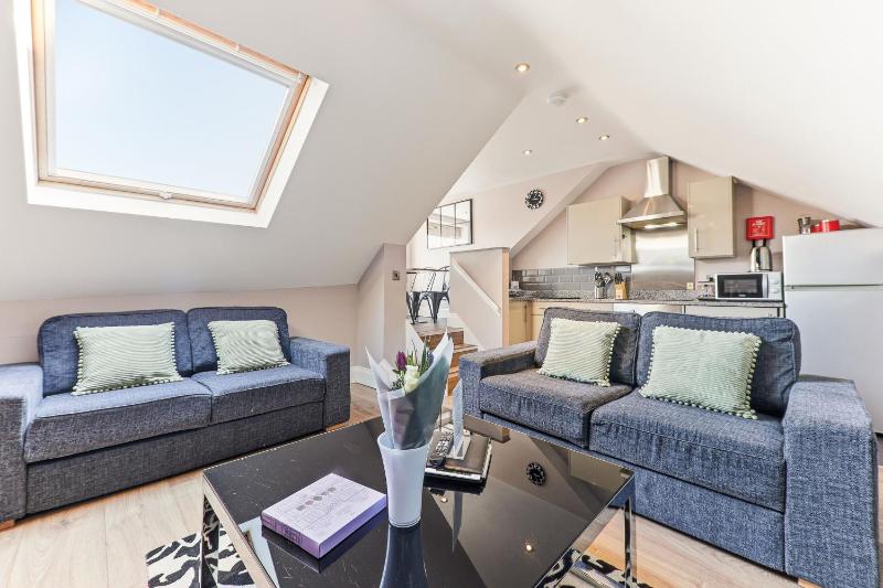 Harrogate Lifestyle Apartments Ltd - image 7