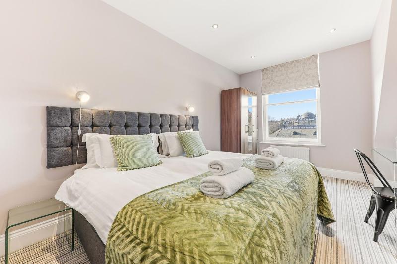 Harrogate Lifestyle Apartments Ltd - image 44