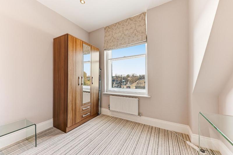 Harrogate Lifestyle Apartments Ltd - image 35