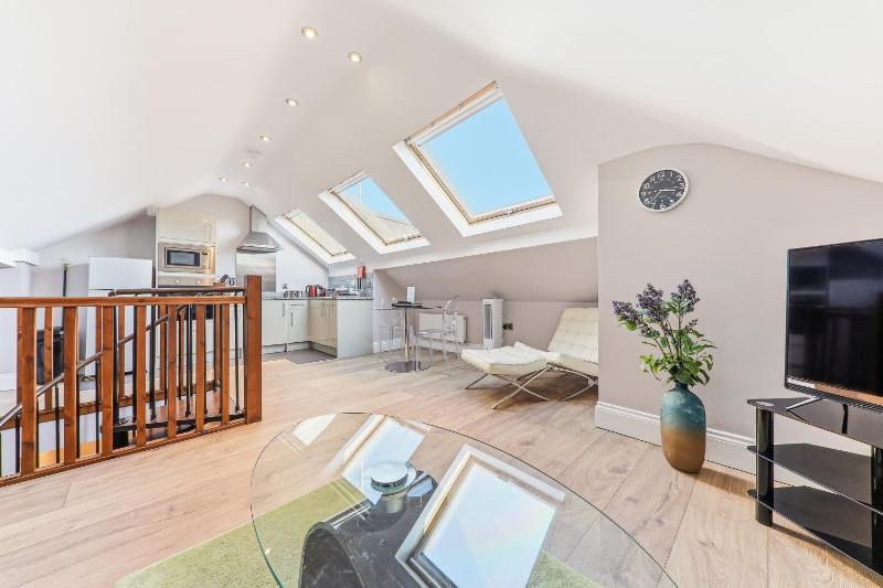Harrogate Lifestyle Apartments Ltd - image 36