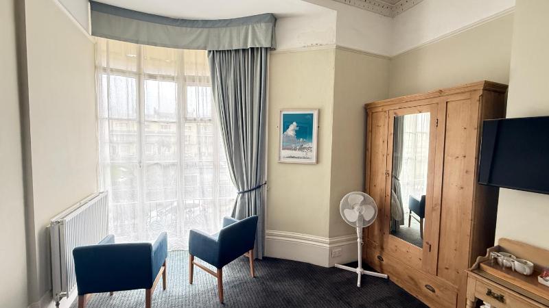 Brighton House - image 29
