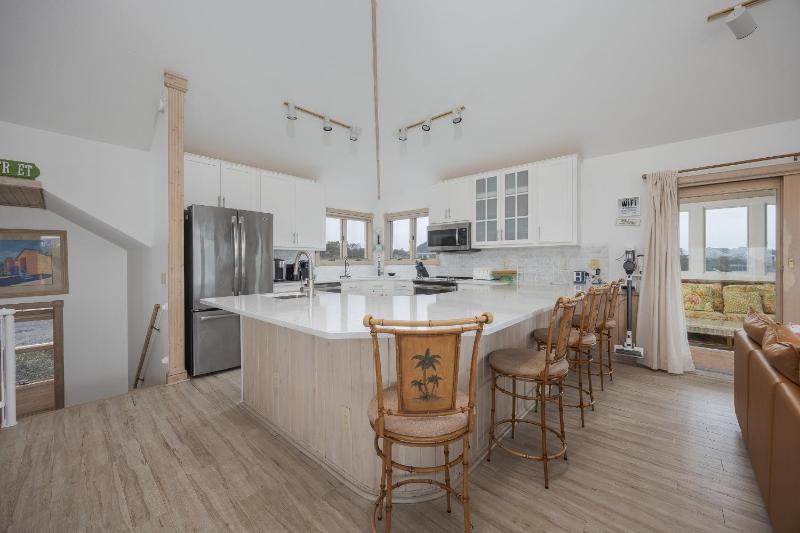 1067 - Easy Street - image 40