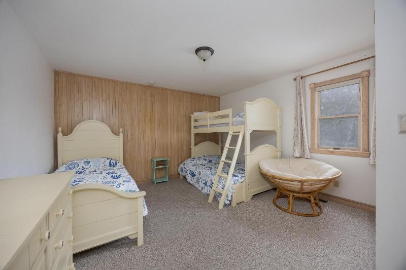 1067 - Easy Street - image 34