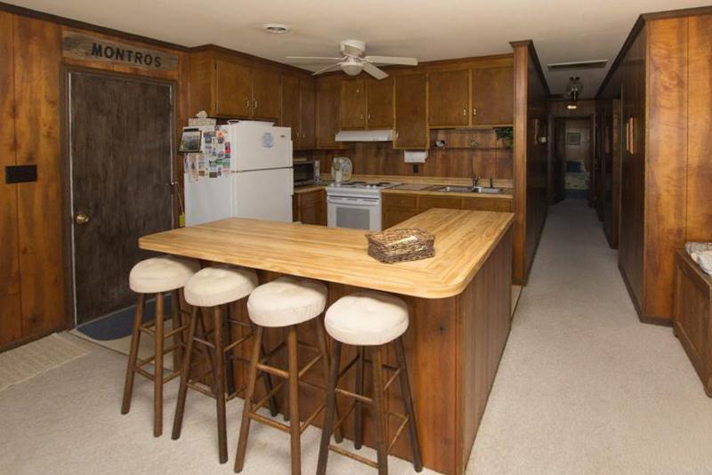 1422 - Captain's Quarters - image 20