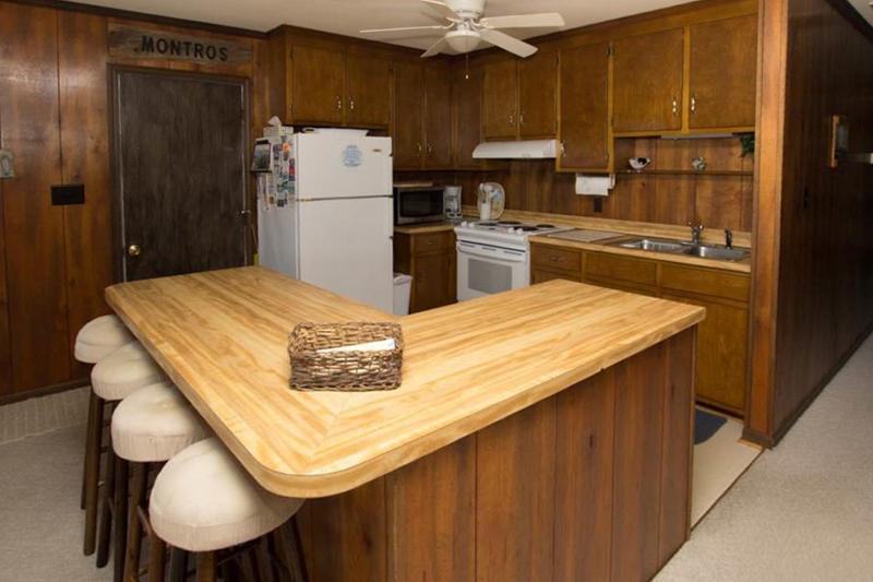 1422 - Captain's Quarters - image 15