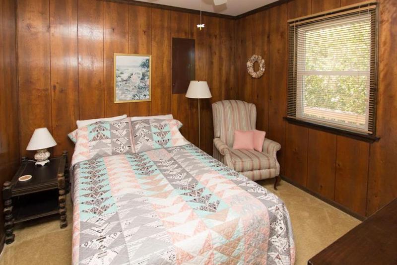 1422 - Captain's Quarters - image 27