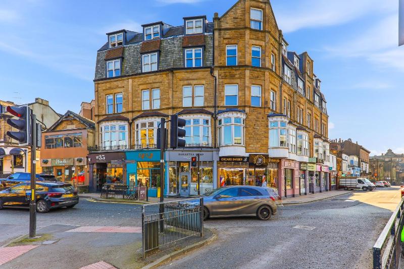 Harrogate Lifestyle Apartments Ltd - image 11