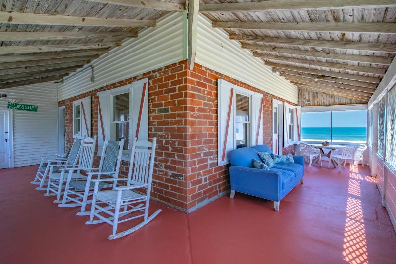 5452 - Sea Captain's Cottage - image 30