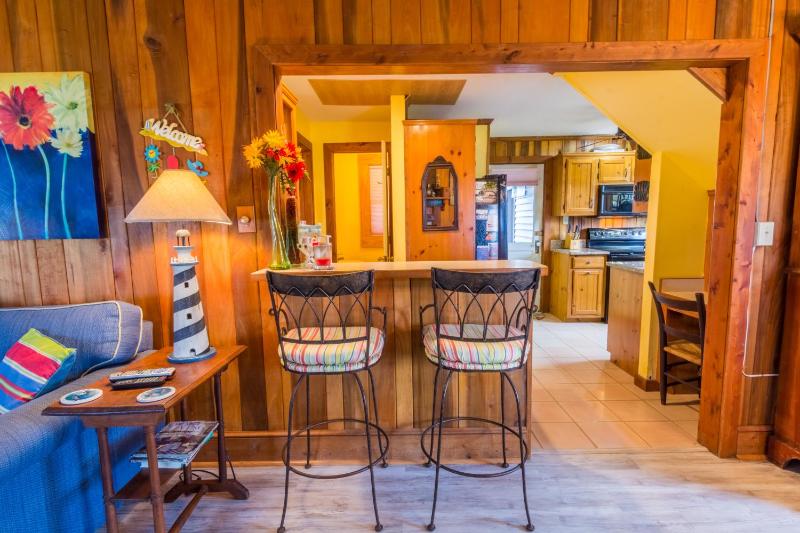 5452 - Sea Captain's Cottage - image 25