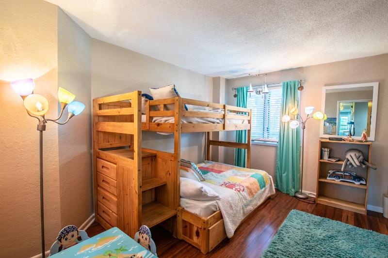 5606 - Heron Cove 102N - image 16