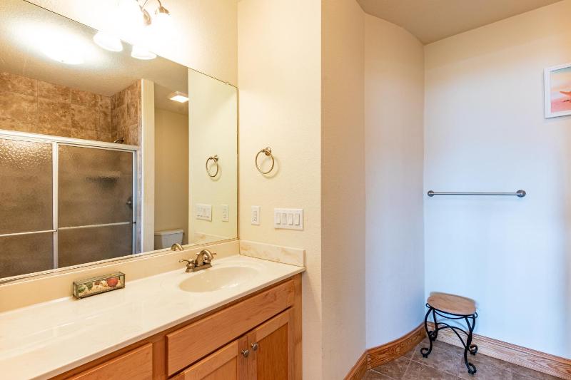 C208 - Paradise Place 208 - image 25