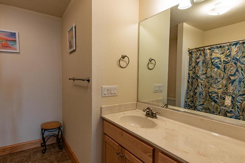 C208 - Paradise Place 208 - image 23
