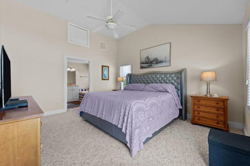 1398 - Decked Out - image 32