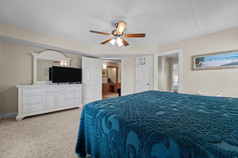 1398 - Decked Out - image 33