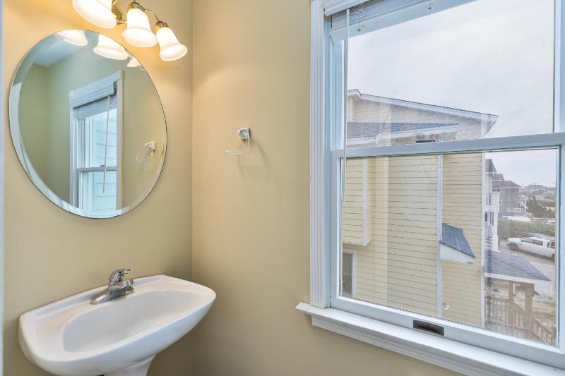 5458 - Pier 1 Retreat - image 26