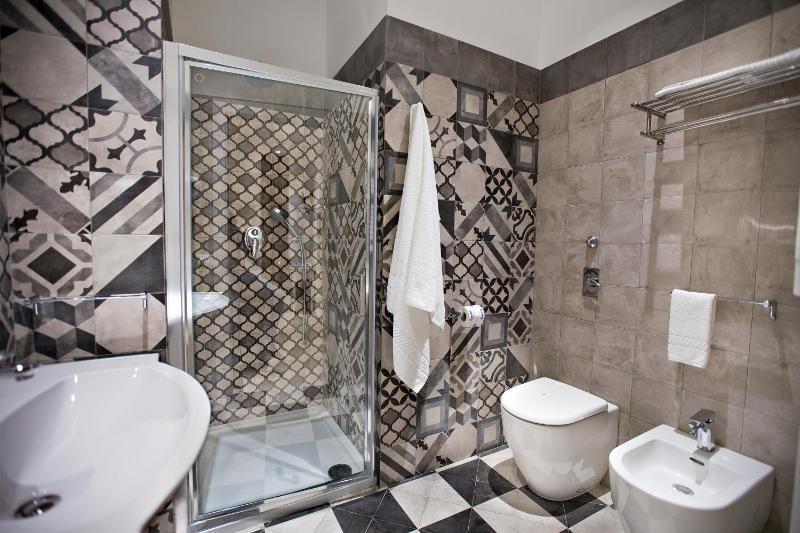 Double or Twin Room image 2