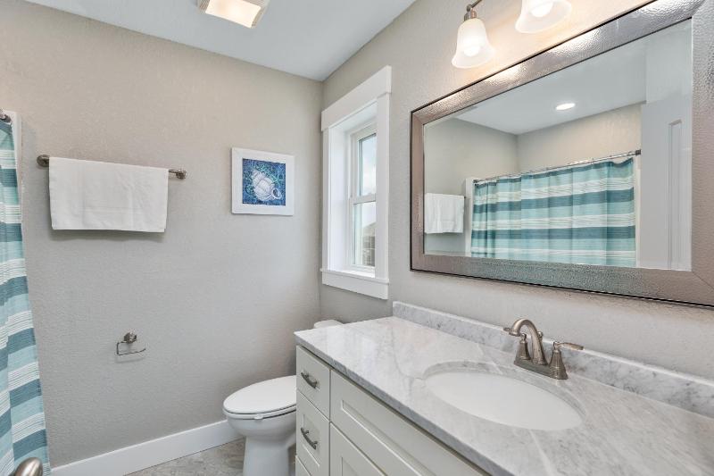 5546 - Coral Quarters - image 16