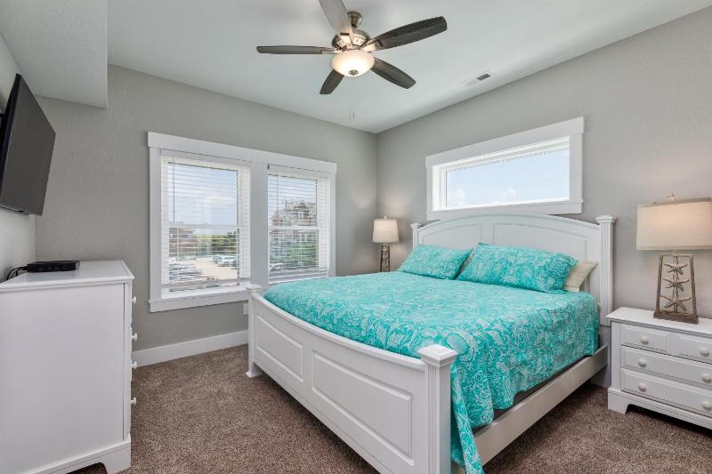 5546 - Coral Quarters - image 28