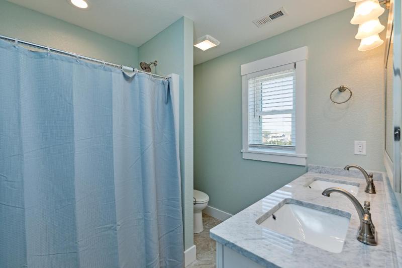 5450 - Wench's Pad 3 - image 43