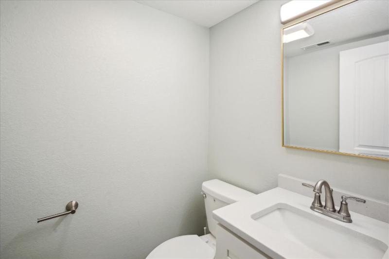 5373 - Wench's Pad 4 - image 47