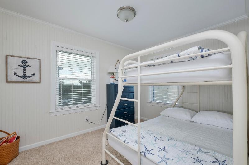 5586 - Gabe and Abe's Ocean Breeze - image 19