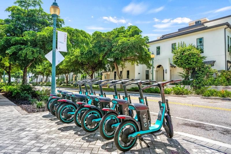 The Siesta Shortcut | Spacious Pool Home Minutes to Siesta Key Beach - image 7