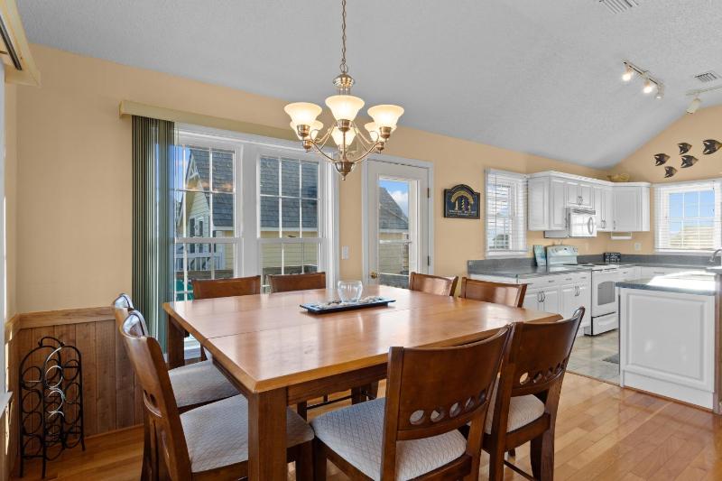 5591 - Beach Please - image 31