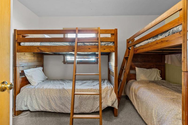 1435 - The Whalecome Inn - image 10