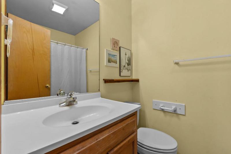 1435 - The Whalecome Inn - image 29