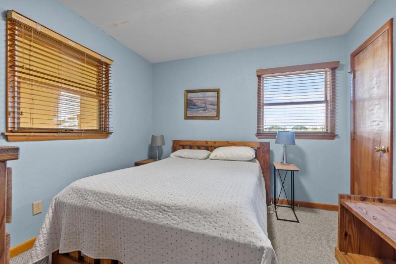 1435 - The Whalecome Inn - image 42
