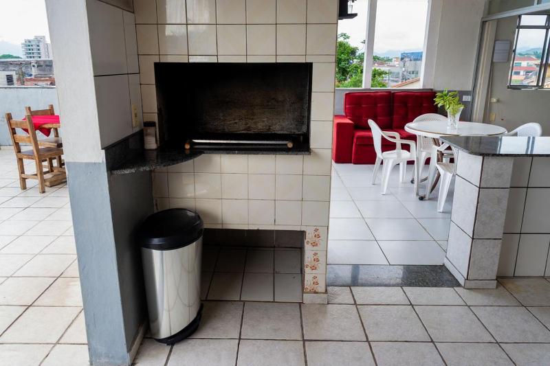 Cobertura com Churrasqueira para 6 no Centro Caraguá - image 27