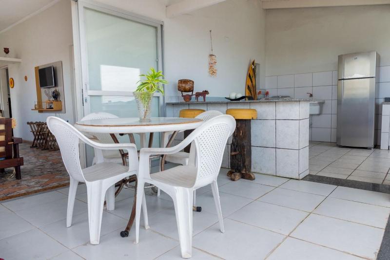 Cobertura com Churrasqueira para 6 no Centro Caraguá - image 43