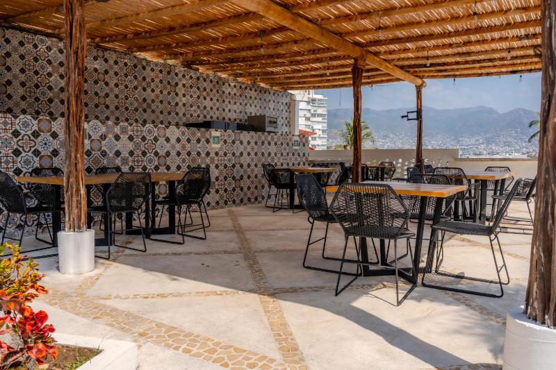 Family Apartment with Pool in Las Playas Acapulco - image 2