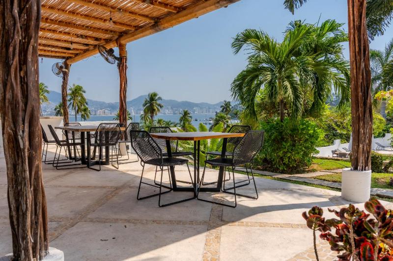 Family Apartment with Pool in Las Playas Acapulco - image 27