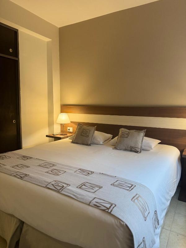 Urquiza Suites Salta - image 33