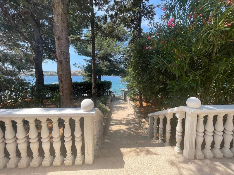 Apartments by the sea Stara Novalja Pag - 4143 - image 17
