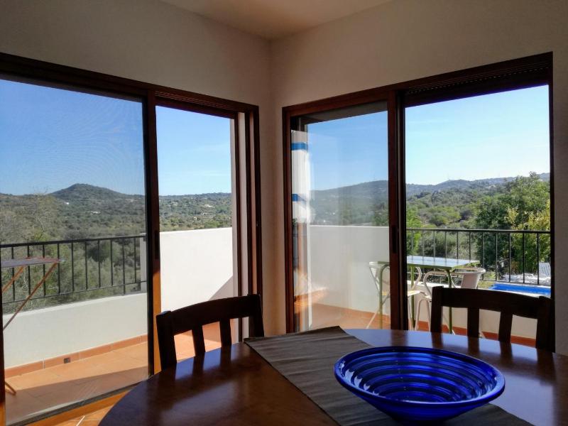 Apartment with Pool View  image 1