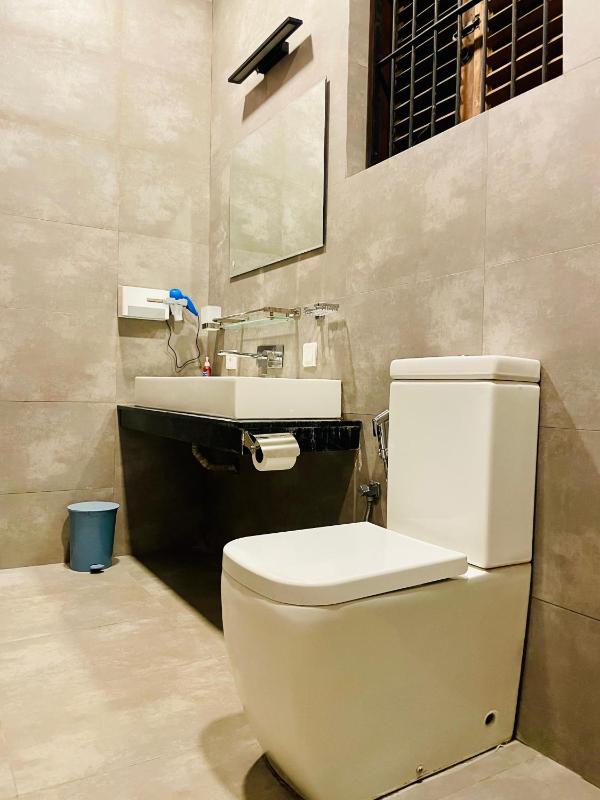 Water's Edge Private Tourist Villa - image 2
